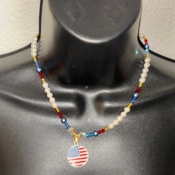 American Flag Handmade Crystal & Beaded Necklace - Picture 2 of 2